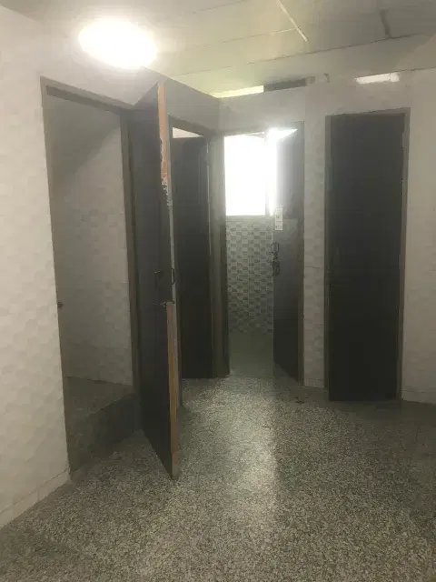 DDU Washroom photo 1